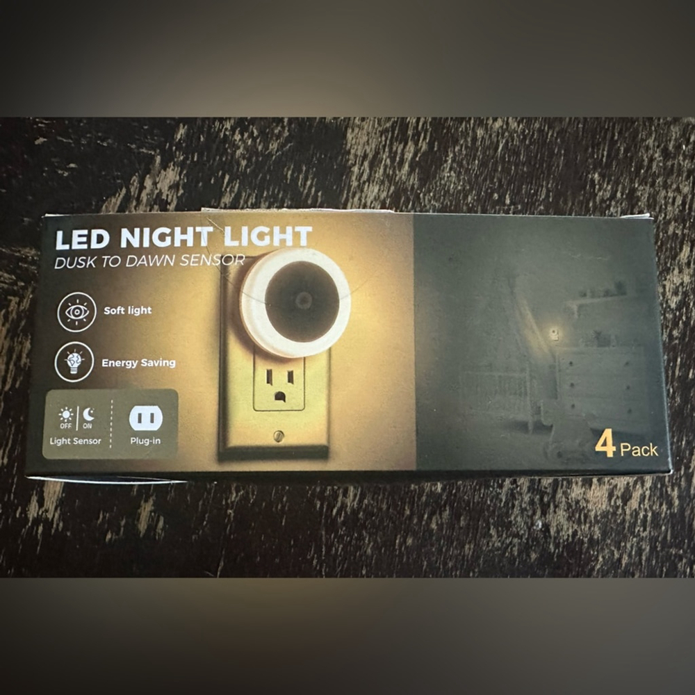 LED Night Light with Dusk to Dawn Sensor - ONLY 2 lights